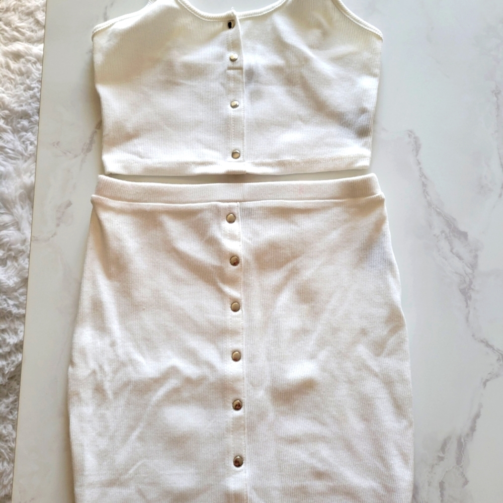 White two piece skirt set